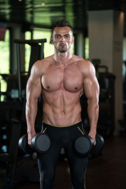 genç adam pazı çalışma