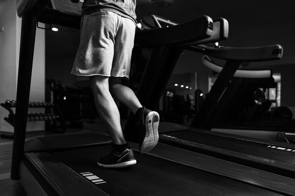 Utövar på en Treadmill närbild — Stockfoto