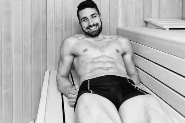 Portrait Of A Muscular Man Relaxing In Sauna — Stock Photo, Image