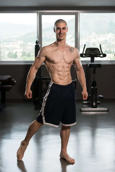 Portrait Of A Physically Fit Muscular Young Man — Stock Photo, Image