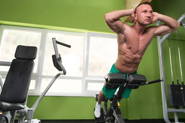 Young Man Doing Heavy Weight Exercise For Back — Stock Photo, Image