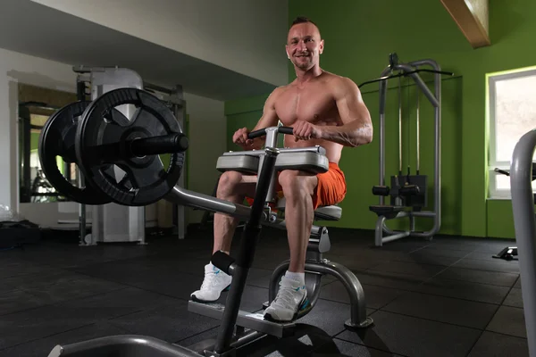 Calves Exercise In A Gym — Stock Photo, Image