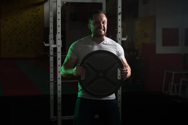 Gritando de frustración en un gimnasio —  Fotos de Stock