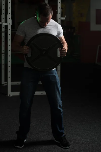 Gritando de frustración en un gimnasio —  Fotos de Stock