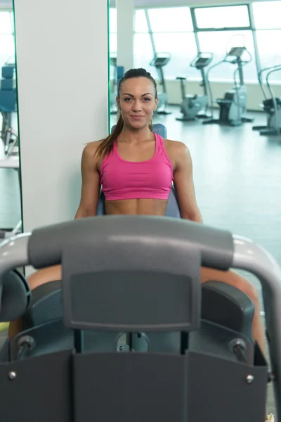 Exercícios de perna de treino — Fotografia de Stock