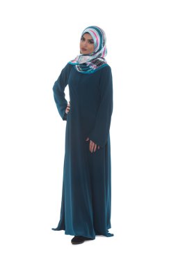 Arap Suudi kadın tam vücut emin poz