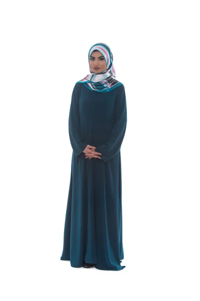 Retrato de mujer musulmana joven —  Fotos de Stock