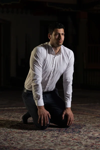 Young Muslim Guy Praying — Stock Photo, Image