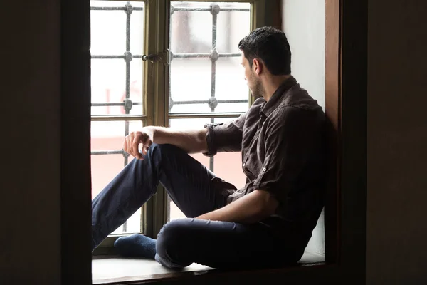 Muslim Man Is Reading The Koran — Stock Photo, Image