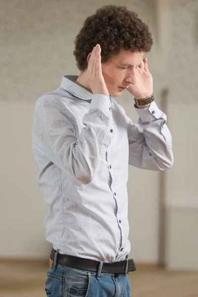 Religiösa muslimska man be — Stockfoto