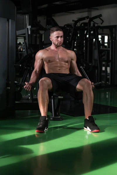 Young Man Doing Heavy Weight Exercise For Biceps — Stock Photo, Image