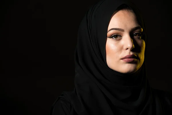 Attractive Muslim Woman On Black Background — Stock Photo, Image