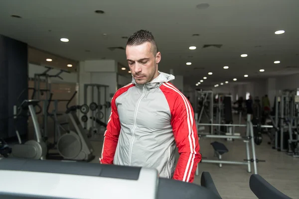 Fitness Man Running On Treadmill — Stock Photo, Image