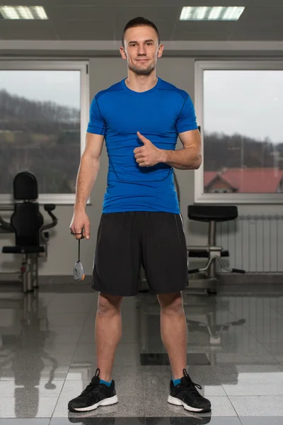 Personal Trainer Showing Thumbs-up Sign — Stock Photo, Image