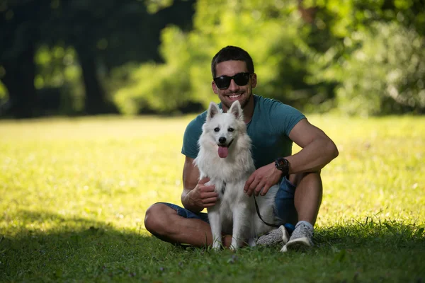 Homem e seu cão — Fotografia de Stock