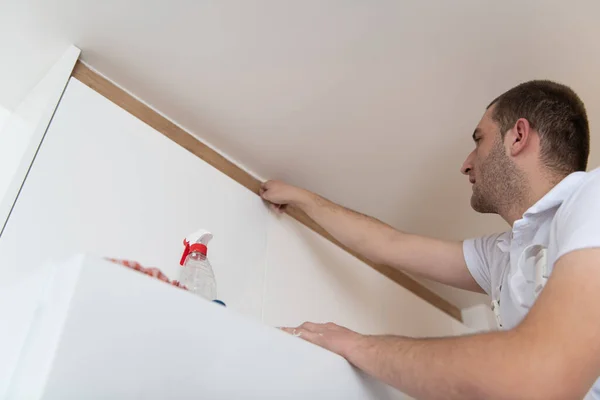 Construction Worker Use Finger Applying Silicone Repairing Installing Kitchen House — Stock Photo, Image