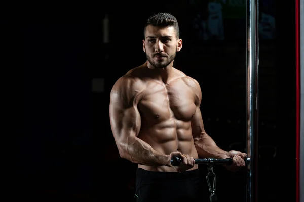 Muscular Fitness Culturista Haciendo Ejercicio Peso Pesado Para Bíceps Máquina — Foto de Stock