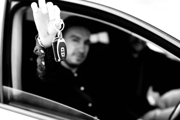 Portrait Young Man Showing Car Key While Sitting Car — Stock Photo, Image