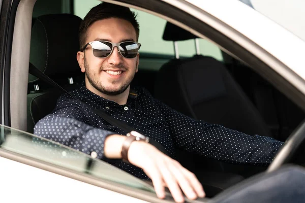 Portrait Man Driver His Car — Stock Photo, Image