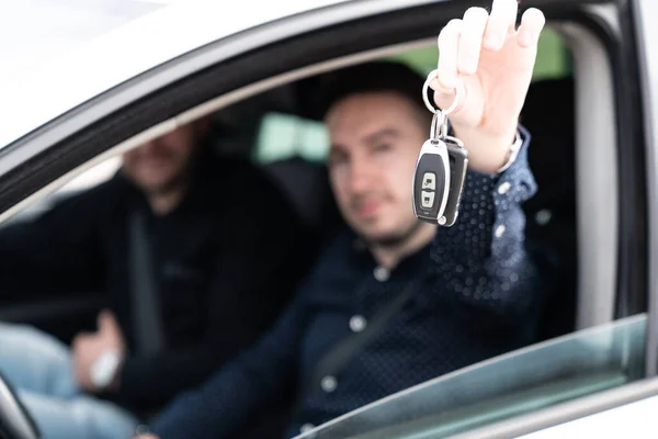 Portrait Young Man Showing Car Key While Sitting Car — Stock Photo, Image