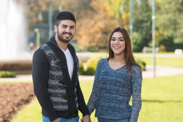 Portrait Beautiful Couple Enjoying Fall Park Autumn — Stockfoto