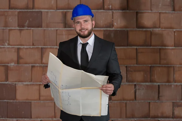 Young Construction Worker In Hard Hat — Stock Photo, Image