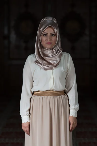 若いムスリム女性の肖像 — ストック写真
