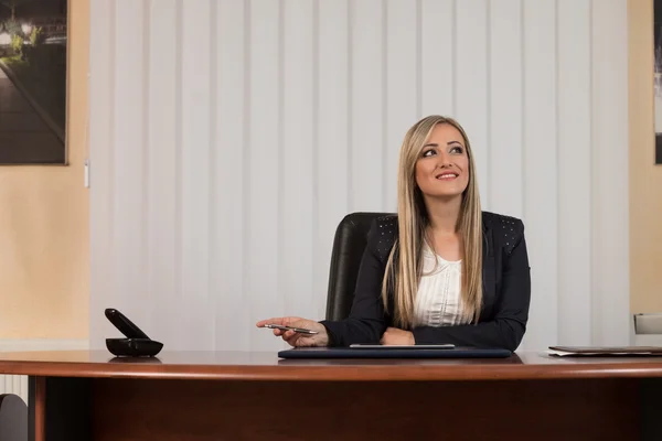 Photo Of Businesswoman Having Short Break — Stock Photo, Image