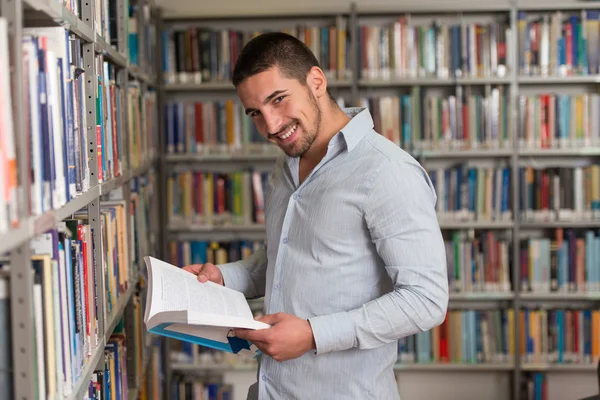 A Portrait Of A College Student At Campus — Stock Photo, Image