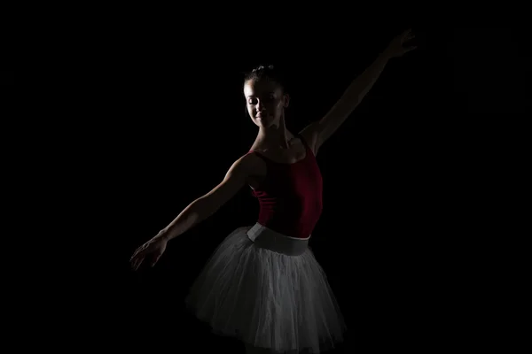 Silueta de bailarina en el estudio negro — Foto de Stock