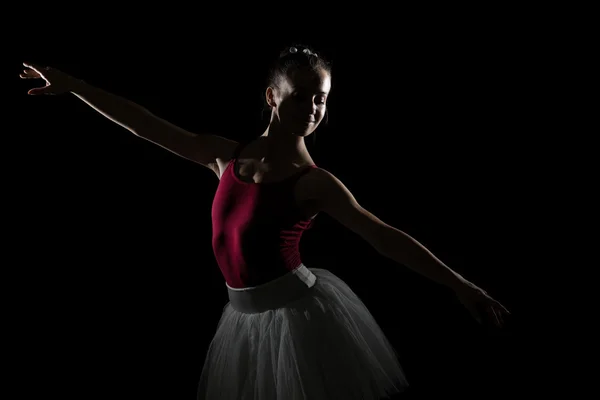 Silueta de bailarina en el estudio negro — Foto de Stock