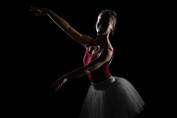 Silueta de bailarina en el estudio negro — Foto de Stock