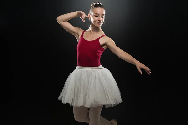 Imagen de bailarina linda flexible bailando en el estudio — Foto de Stock