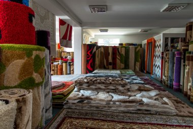 Close-Up ince desenli halı