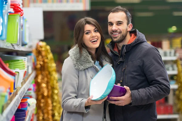 Couple At Groceries Store — Stock Photo, Image