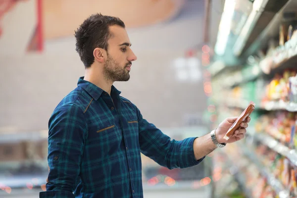 Man At Groceries Store — Stock Photo, Image