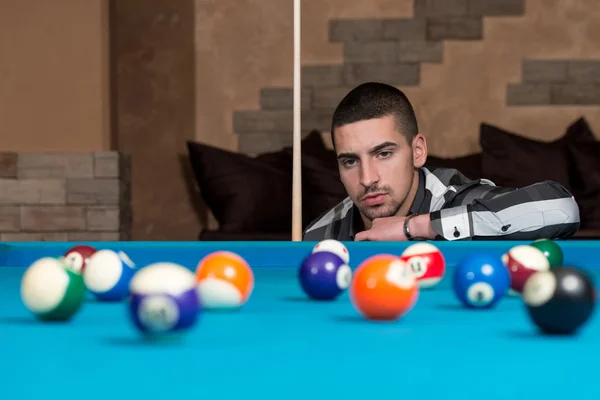 Young Man Concentration On Ball — Stock Photo, Image