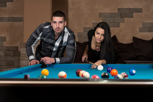 Boy And Girl Flirting On A Pool Game — Stock Photo, Image