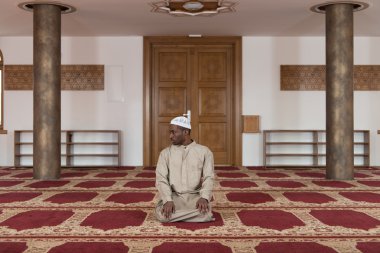 Camide dua Afrika Müslüman erkek