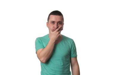 adam beyaz zemin üzerinde izole düşünme