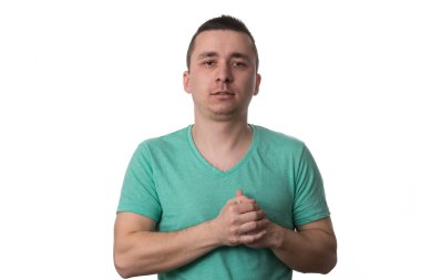 Beyaz arka plan üzerinde izole yumruğunu kenetlenmesi adam