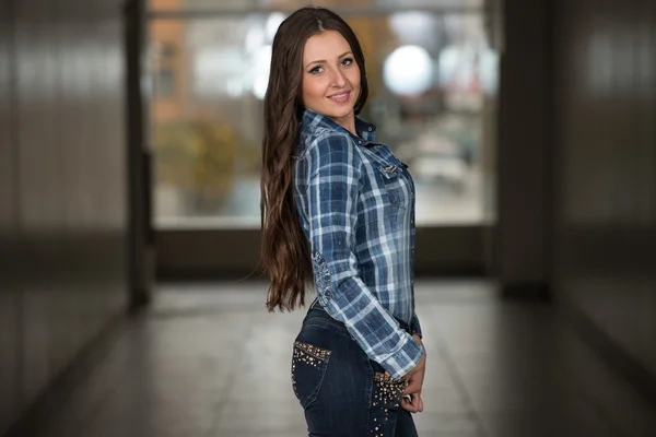 Glamour Fashion Model Wearing Blue Pants And Shirt — Stock Photo, Image