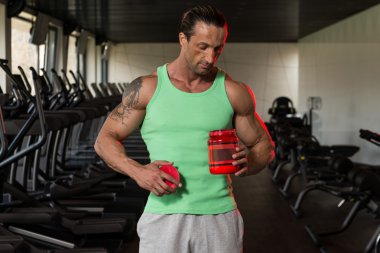 bodybuilder ile poz kopya alanı için Takviyeler