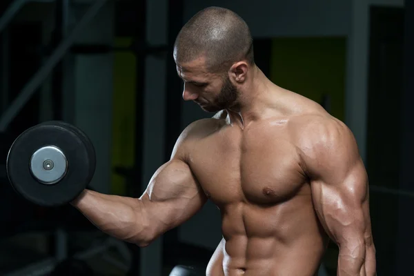 Bodybuilder Exercise With Dumbbells — Stock Photo, Image