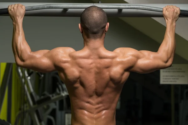 Bodybuilder Doing Pull Ups Best Back Exercises — Stock Photo, Image