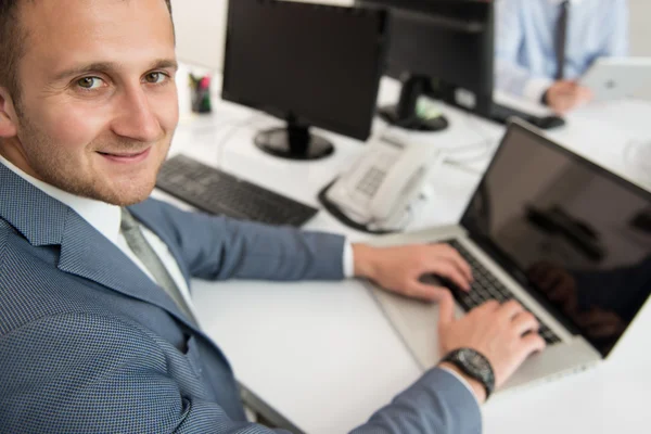 Mensen uit het bedrijfsleven hebben vergadering — Stockfoto