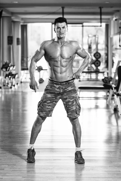 Portrait Of A Man In Modern Gym — Stock Photo, Image