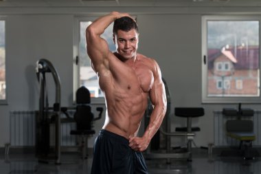 karın kas yakın çekim