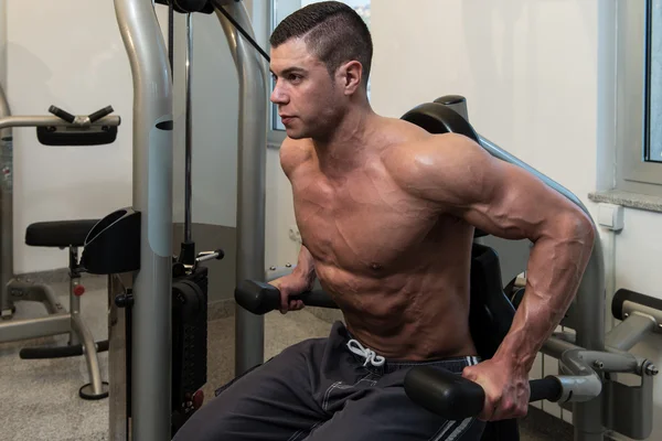 Triceps Workout On Machine — Stock Photo, Image