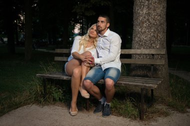 Birbirine aşık çift